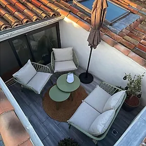 https://duplex-mirabeau-roof-terrace-with-panoramic-view.aixenprovencehotels.org